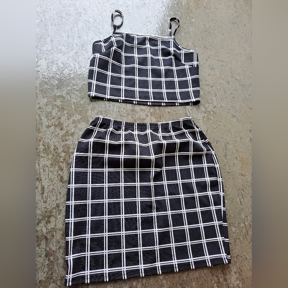 BOX's SMALL..BOX's... Medium BOX's Large ...Woman's shirts Pants...Dresses..etc - Picture 9 of 10